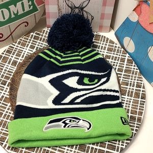💙 EUC New Era Brand Unisex Use Seattle Seahawks Pom Pom Beanie, OSFM